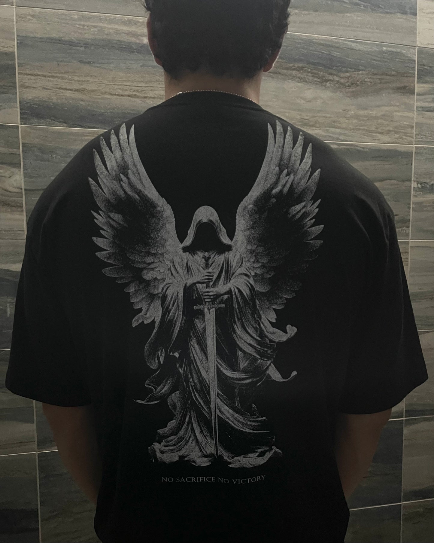 NO SACRIFICE NO VICTORY OVERSIZED GRAPHIC TEE