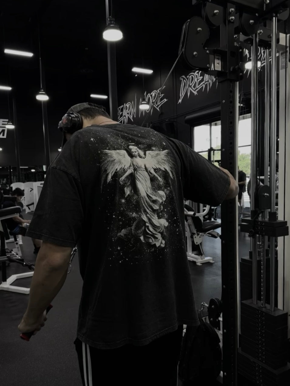 GUARDIAN ANGEL OVERSIZED GRAPHIC TEE